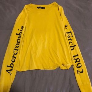 abercrombie and fitch top💛